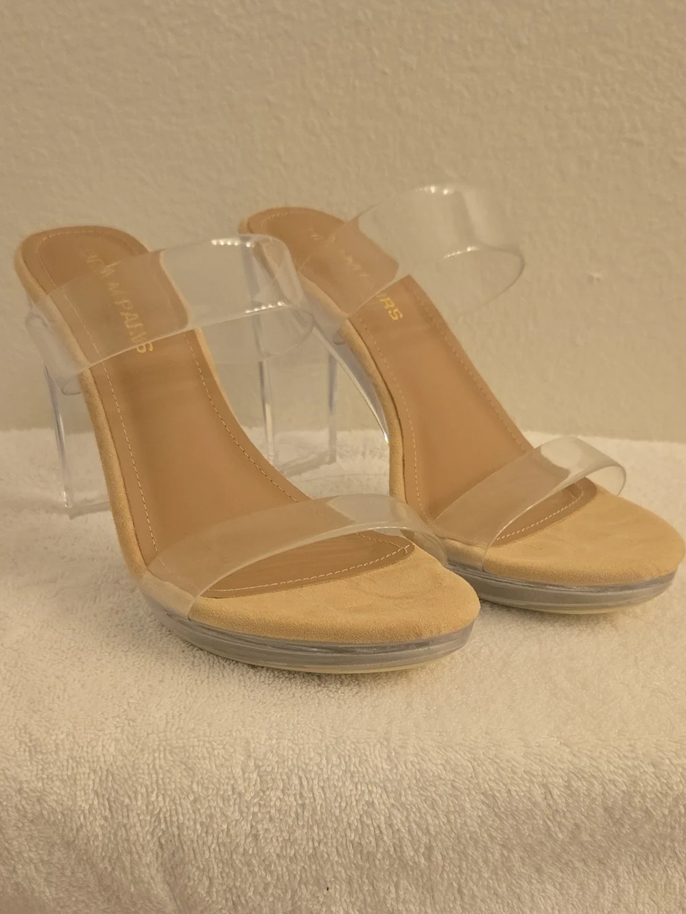 Dream Pairs Women’s Nude/Clear Slide Platform Sandals Size 8.5 NWOT